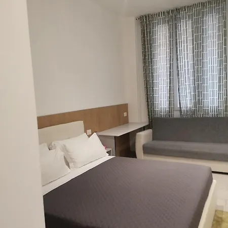Cenisio 3 Bed & Breakfast Milán